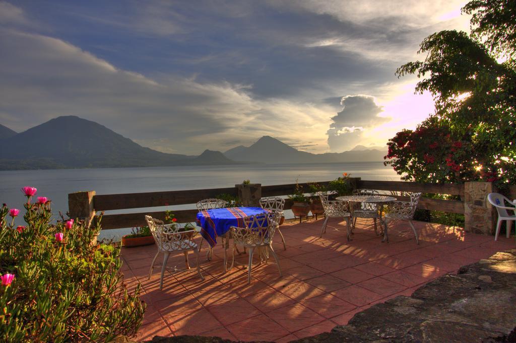 Hotel Terrazas Del Lago San Antonio Palopo Exterior photo